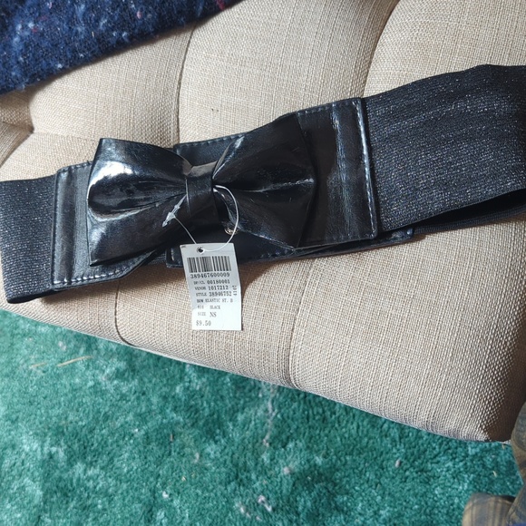 Wide elastic belt with bow front - Picture 4 of 4